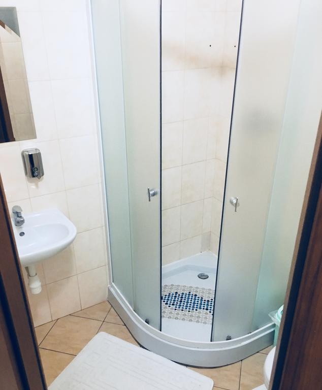 Апартаменти Готельного Типу Lviv Ngoại thất bức ảnh