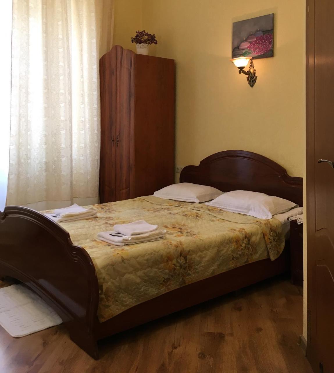 Апартаменти Готельного Типу Lviv Ngoại thất bức ảnh